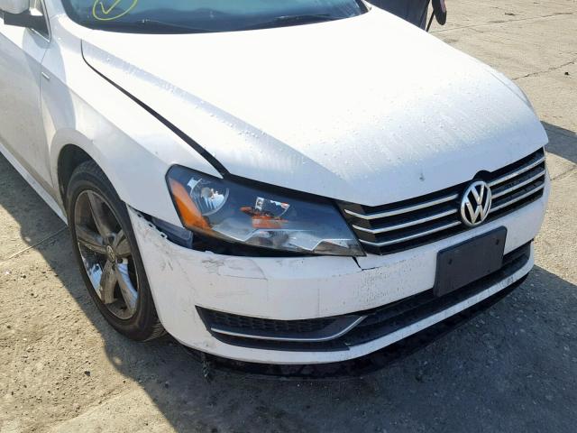 1VWAT7A34EC060430 - 2014 VOLKSWAGEN PASSAT S WHITE photo 9