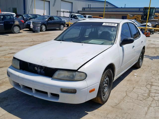 1N4BU31D2VC265742 - 1997 NISSAN ALTIMA XE WHITE photo 2