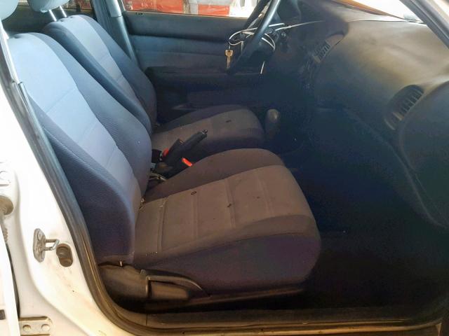 1Y1SK5361PZ017469 - 1993 GEO PRIZM BASE თეთრი ფოტო 5