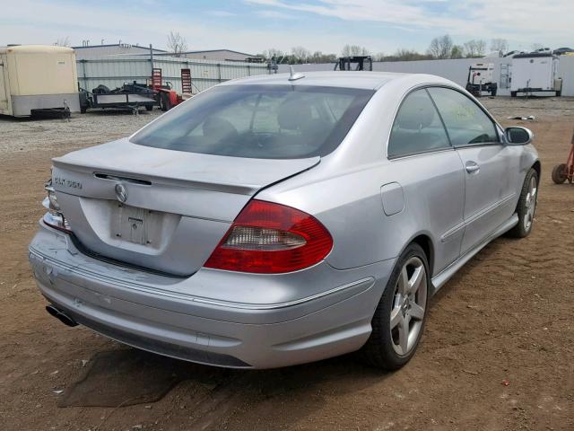 WDBTJ72H57F209407 - 2007 MERCEDES-BENZ CLK 550 SILVER photo 4