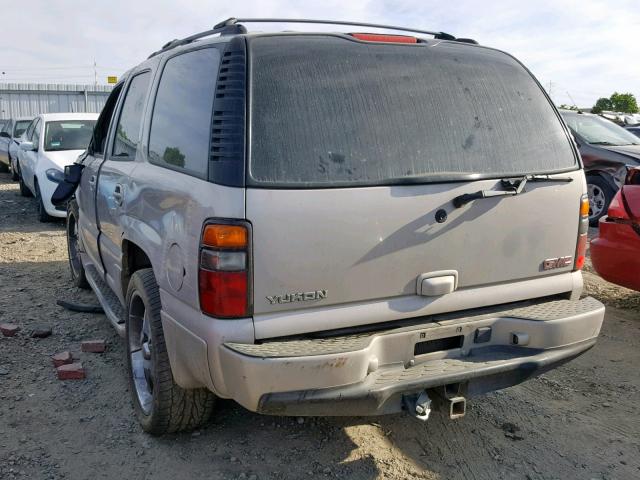 1GKEK63U94J189558 - 2004 GMC YUKON DENA SILVER photo 3