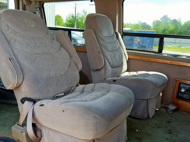 1GBFG15M411223584 - 2001 CHEVROLET EXPRESS G1 BROWN photo 6