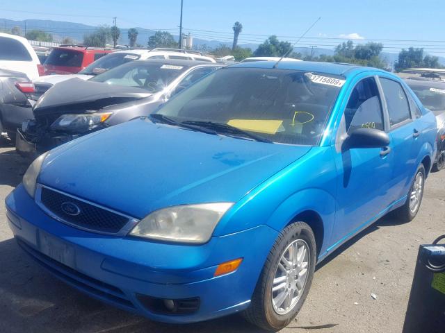 1FAFP34N37W215429 - 2007 FORD FOCUS ZX4 BLUE photo 2