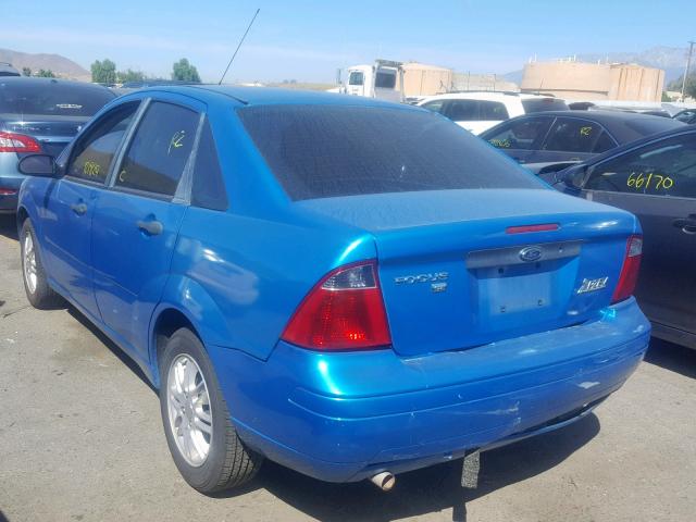 1FAFP34N37W215429 - 2007 FORD FOCUS ZX4 BLUE photo 3