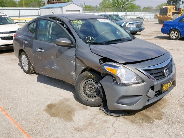 3N1CN7AP0GL900884 - 2016 NISSAN VERSA S GRAY photo 1