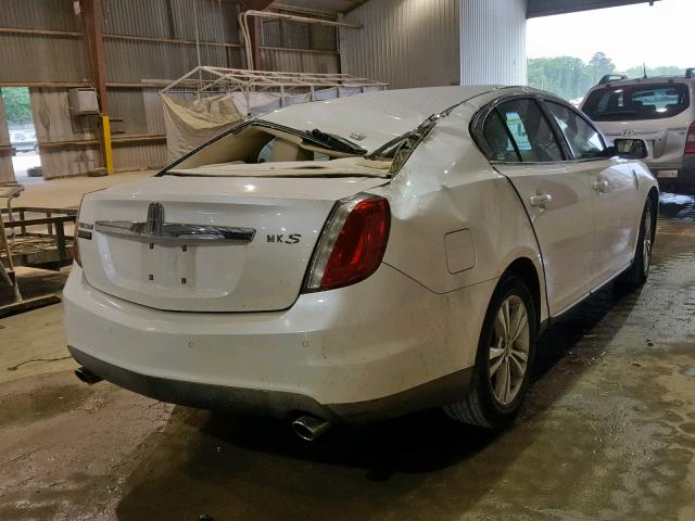 1LNHL9DR3AG611622 - 2010 LINCOLN MKS WHITE photo 4