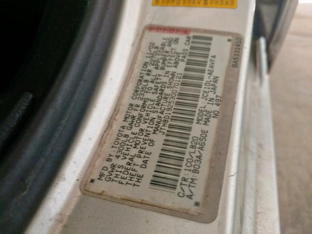 JTHBD192530070121 - 2003 LEXUS IS 300 SILVER photo 10