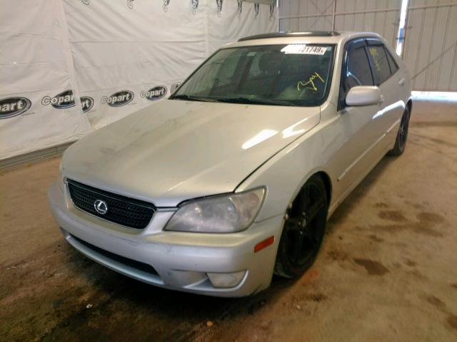 JTHBD192530070121 - 2003 LEXUS IS 300 SILVER photo 2