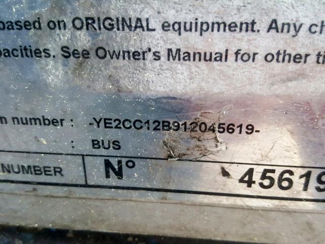 YE2CC12B912045619 - 2001 VAN HOOL C2045 WHITE photo 10