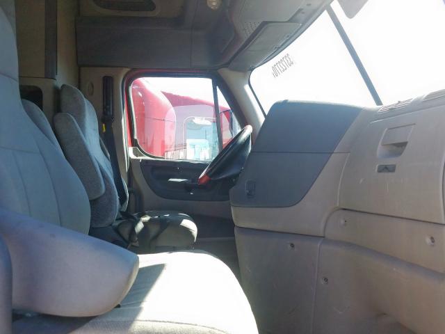 1FUJGLDR9BLAY4469 - 2011 FREIGHTLINER CASCADIA 125  photo 5