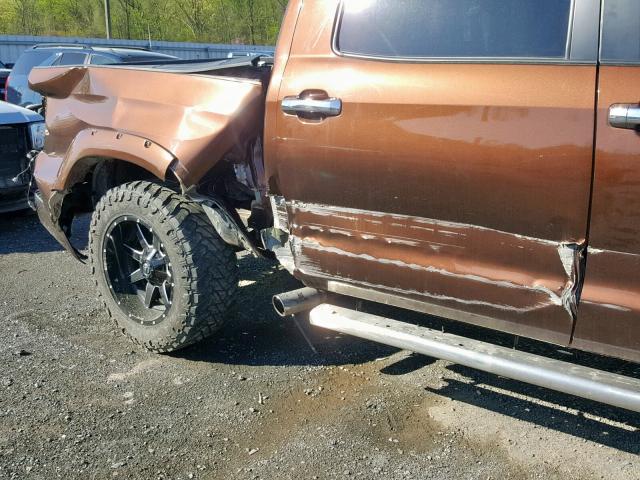 5TFAY5F14GX527566 - 2016 TOYOTA TUNDRA CRE BROWN photo 9