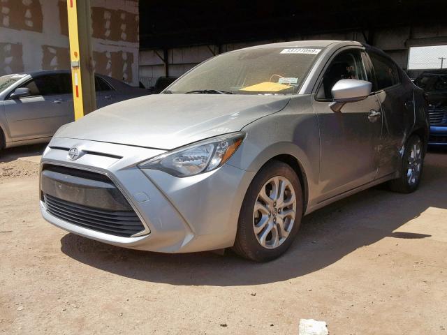 3MYDLBZVXGY138620 - 2016 TOYOTA SCION IA GRAY photo 2