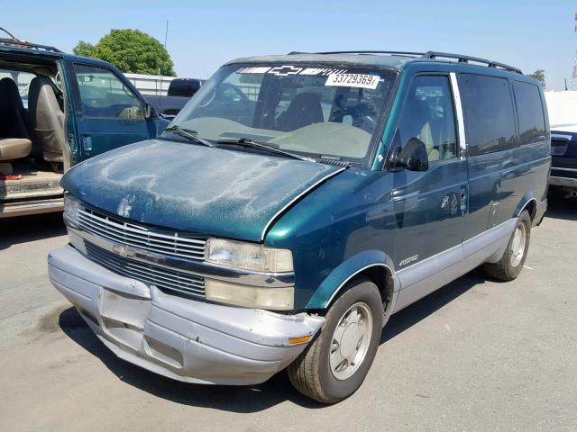 1GNDM19W5WB163587 - 1998 CHEVROLET ASTRO GREEN photo 2