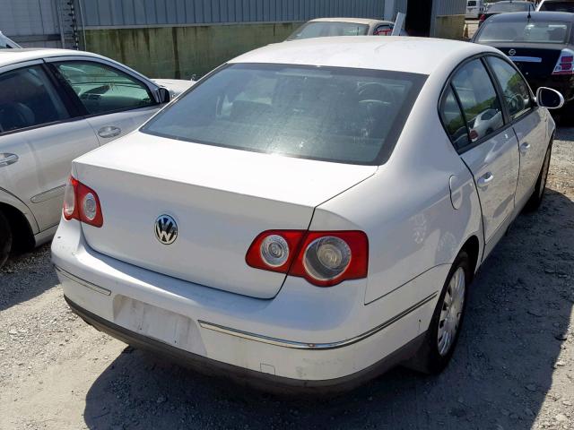 WVWJK73C57P074092 - 2007 VOLKSWAGEN PASSAT WHITE photo 4