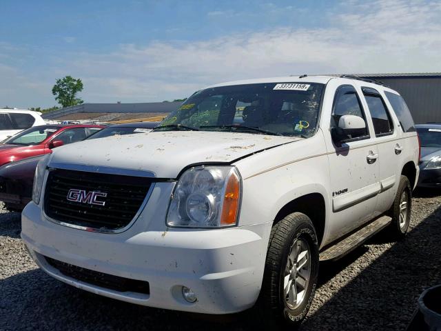 1GKFC13J37R355640 - 2007 GMC YUKON WHITE photo 2