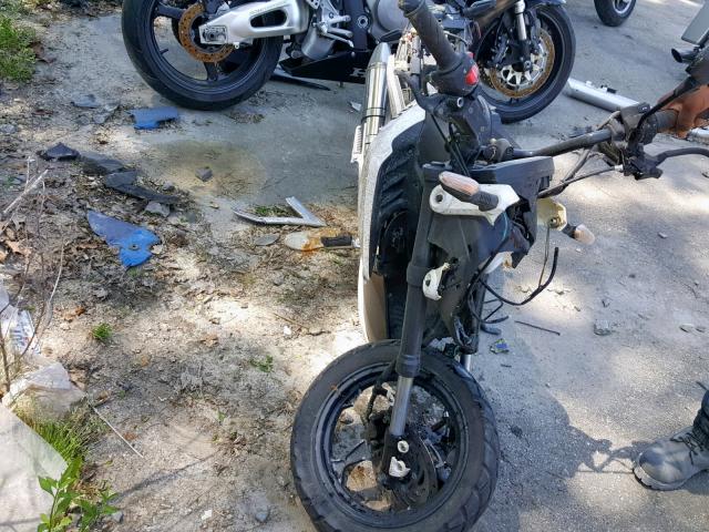 L37MMGFV1HZ050891 - 2017 DAIX SCOOTER შავი ფოტო 1