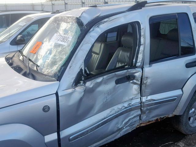 1J4GL58525W675365 - 2005 JEEP LIBERTY LI SILVER photo 10