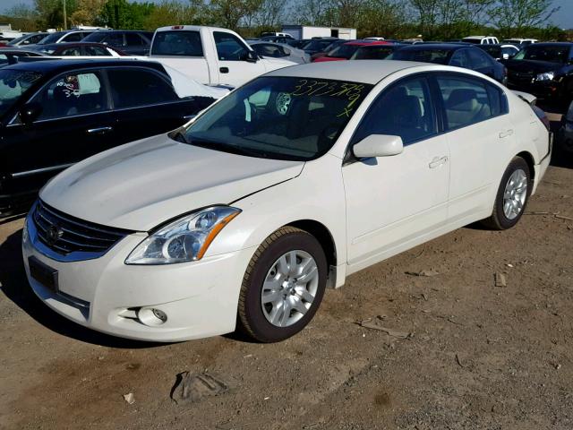 1N4AL2AP2BC156390 - 2011 NISSAN ALTIMA BAS WHITE photo 2