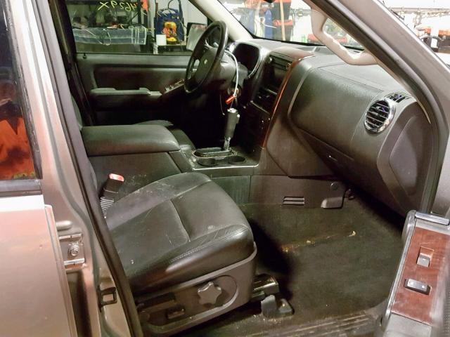 1FMEU75858UA43900 - 2008 FORD EXPLORER L SILVER photo 5