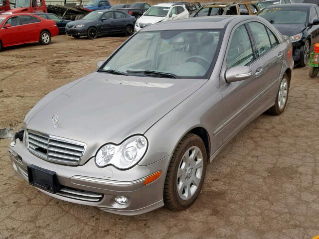 WDBRF84J75F667108 - 2005 MERCEDES-BENZ C 320 4MAT GRAY photo 2