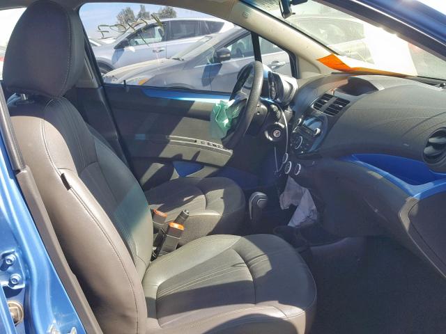 KL8CB6S9XEC545840 - 2014 CHEVROLET SPARK LS BLUE photo 5