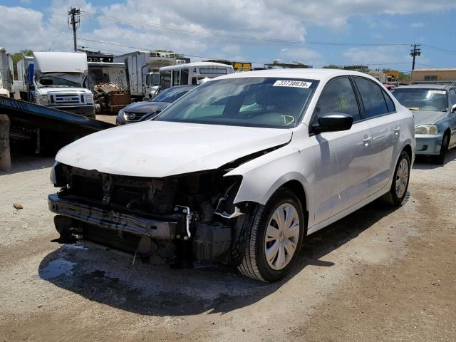 3VW2K7AJ7CM325830 - 2012 VOLKSWAGEN JETTA BASE WHITE photo 2