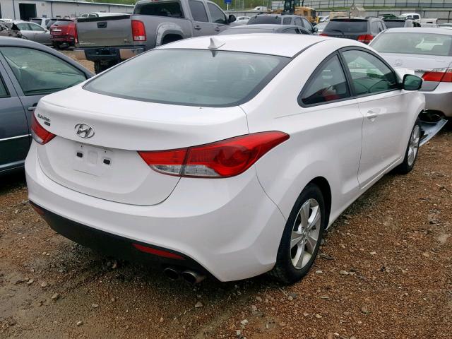 KMHDH6AEXDU014974 - 2013 HYUNDAI ELANTRA CO WHITE photo 4