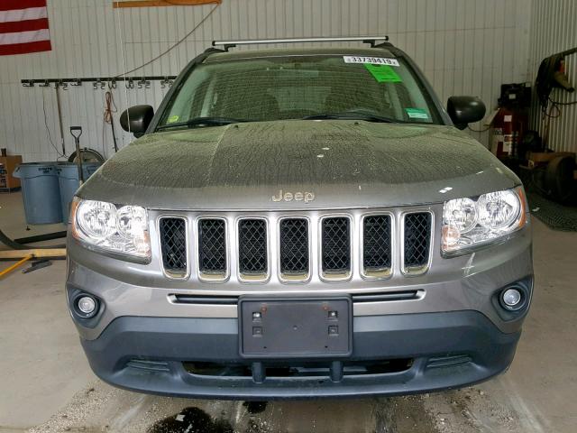 1J4NF1FBXBD255487 - 2011 JEEP COMPASS SP Сұр фото 9