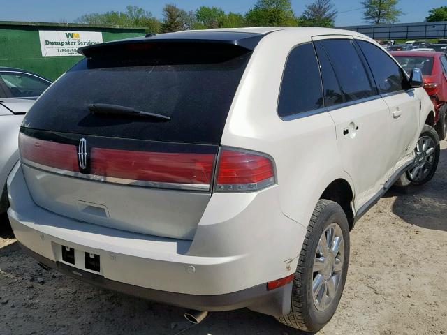 2LMDU68C18BJ40818 - 2008 LINCOLN MKX WHITE photo 4