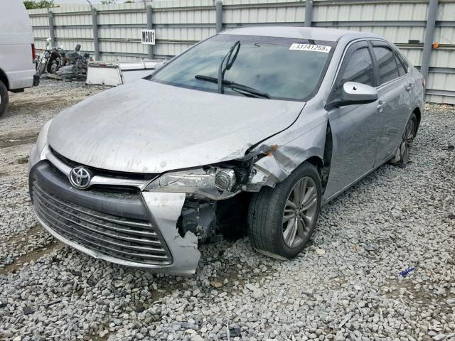 4T1BF1FK7GU157383 - 2016 TOYOTA CAMRY LE SILVER photo 2