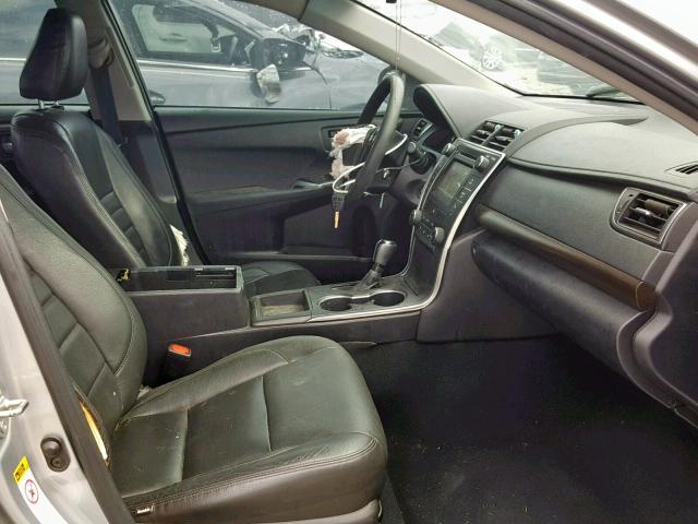 4T1BF1FK7GU157383 - 2016 TOYOTA CAMRY LE 银色 照片 5