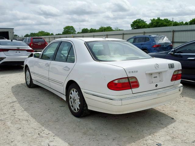 WDBJF65J81B173972 - 2001 MERCEDES-BENZ E 320 WHITE photo 3