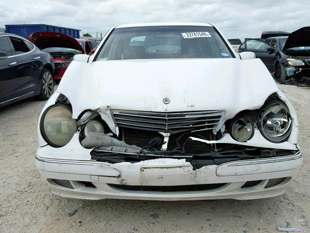 WDBJF65J81B173972 - 2001 MERCEDES-BENZ E 320 WHITE photo 9