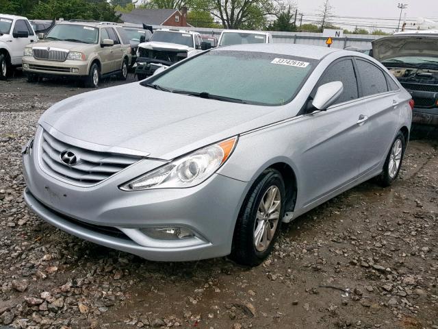 5NPEB4AC3DH562922 - 2013 HYUNDAI SONATA GLS SILVER photo 2