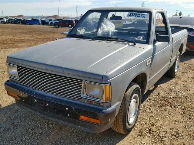 1GTBS14E6J8528367 - 1988 GMC S TRUCK S1 GRAY photo 2