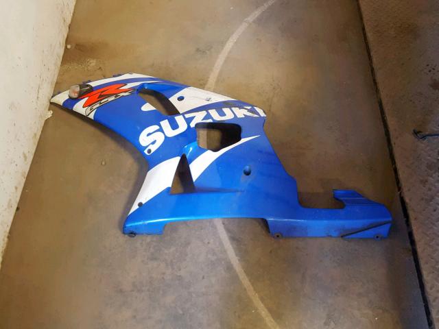 JS1GR7HA412105151 - 2001 SUZUKI GSX-R750 BLUE photo 9