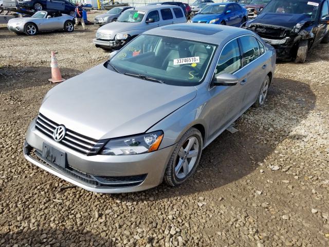 1VWBH7A33DC110643 - 2013 VOLKSWAGEN PASSAT SE  photo 2