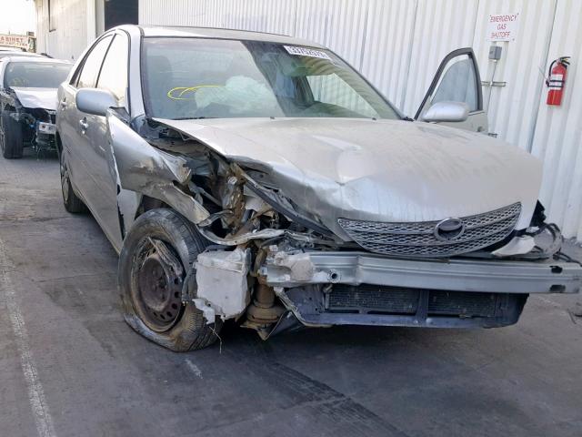 JTDBE32K320017291 - 2002 TOYOTA CAMRY LE SILVER photo 1