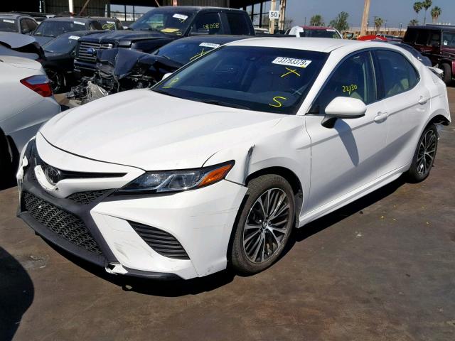 JTNB11HK6J3052147 - 2018 TOYOTA CAMRY L WHITE photo 2