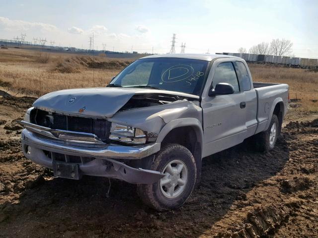 1B7GG22X4WS535572 - 1998 DODGE DAKOTA SILVER photo 2