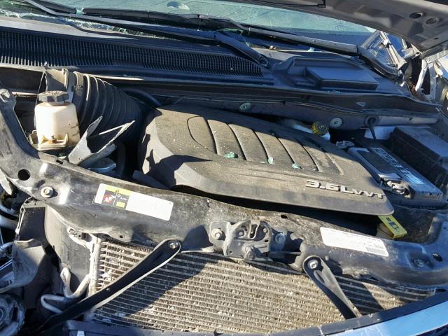 2C4RC1BG9DR730497 - 2013 CHRYSLER TOWN & COU GRAY photo 7