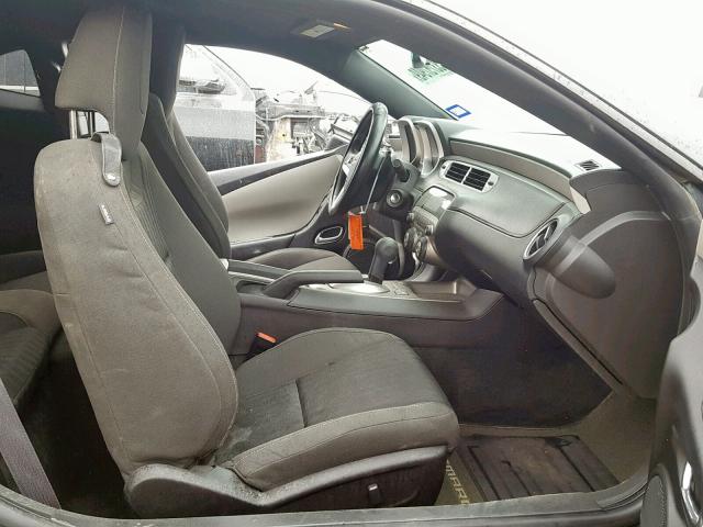 2G1FB1E30F9232053 - 2015 CHEVROLET CAMARO LS GRAY photo 5