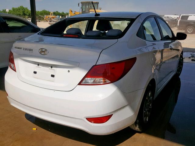 KMHCT4AE2HU248093 - 2017 HYUNDAI ACCENT SE WHITE photo 4