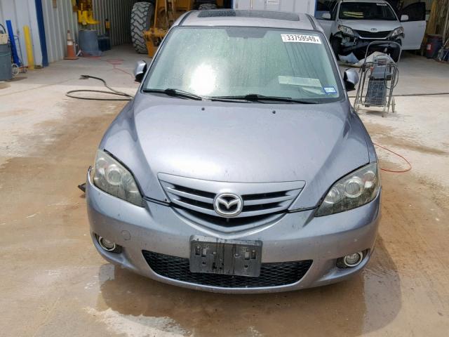 JM1BK343551218073 - 2005 MAZDA 3 HATCHBAC GRAY photo 9