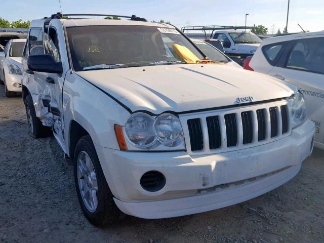 1J4GS48KX5C524438 - 2005 JEEP GRAND CHER WHITE photo 1