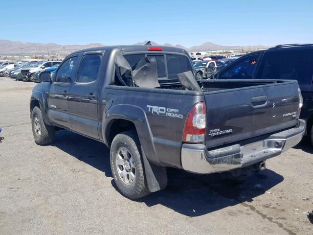 3TMJU4GNXEM168413 - 2014 TOYOTA TACOMA DOU GRAY photo 3