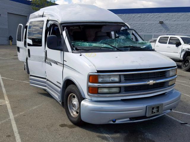 1GBFG15R5T1011596 - 1996 CHEVROLET G10 WHITE photo 1