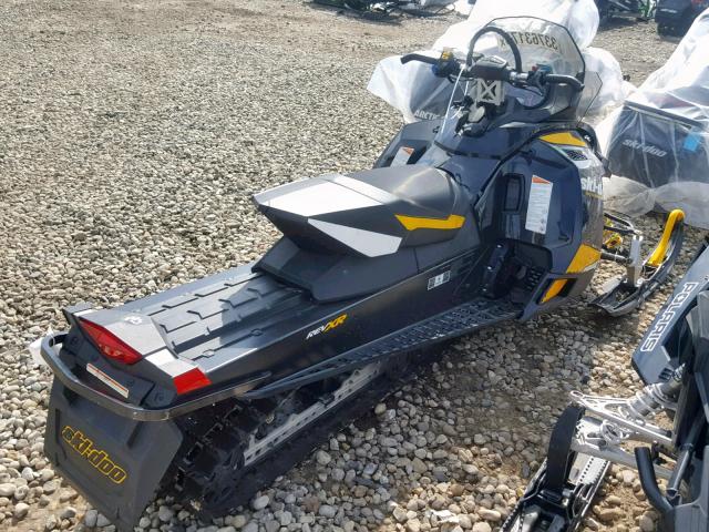 2BPSMNCA1CV000301 - 2012 SKI DOO RENEGADE YELLOW photo 4