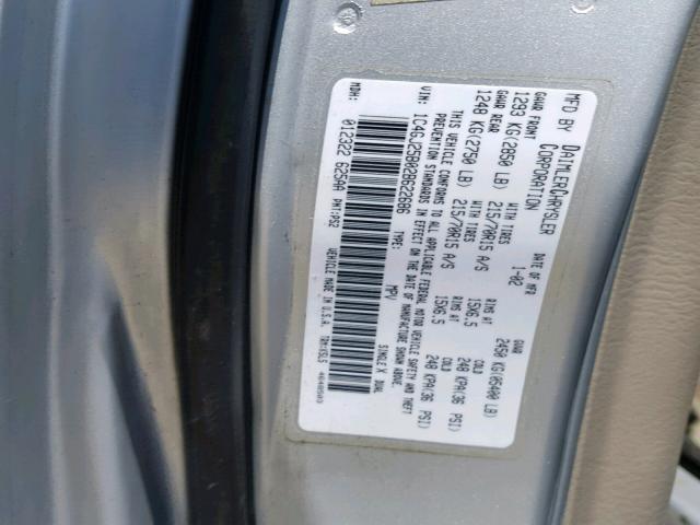 1C4GJ25B02B622686 - 2002 CHRYSLER VOYAGER GRAY photo 10