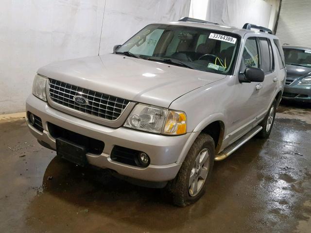 1FMDU75W75UB05500 - 2005 FORD EXPLORER L SILVER photo 2